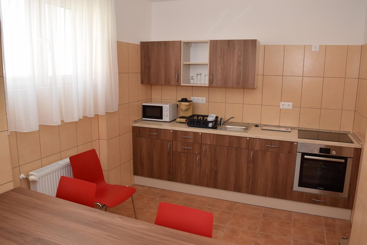 Marothi Kollegium Debrecen Exterior foto